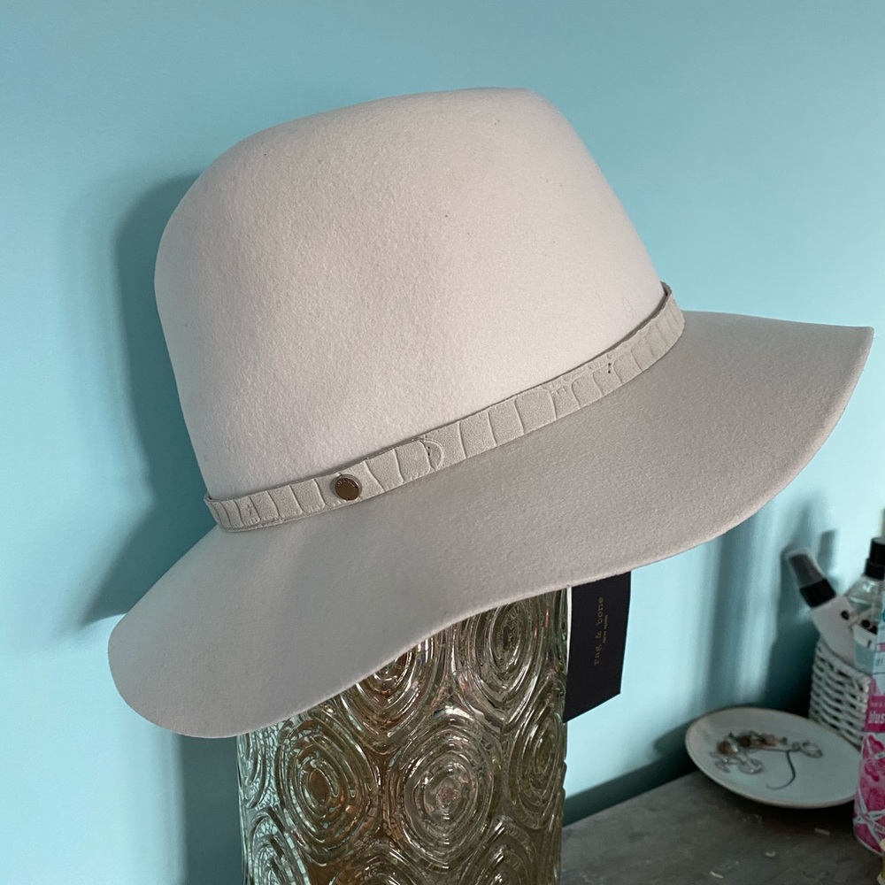 Rag & bone white fedora size medium NWT